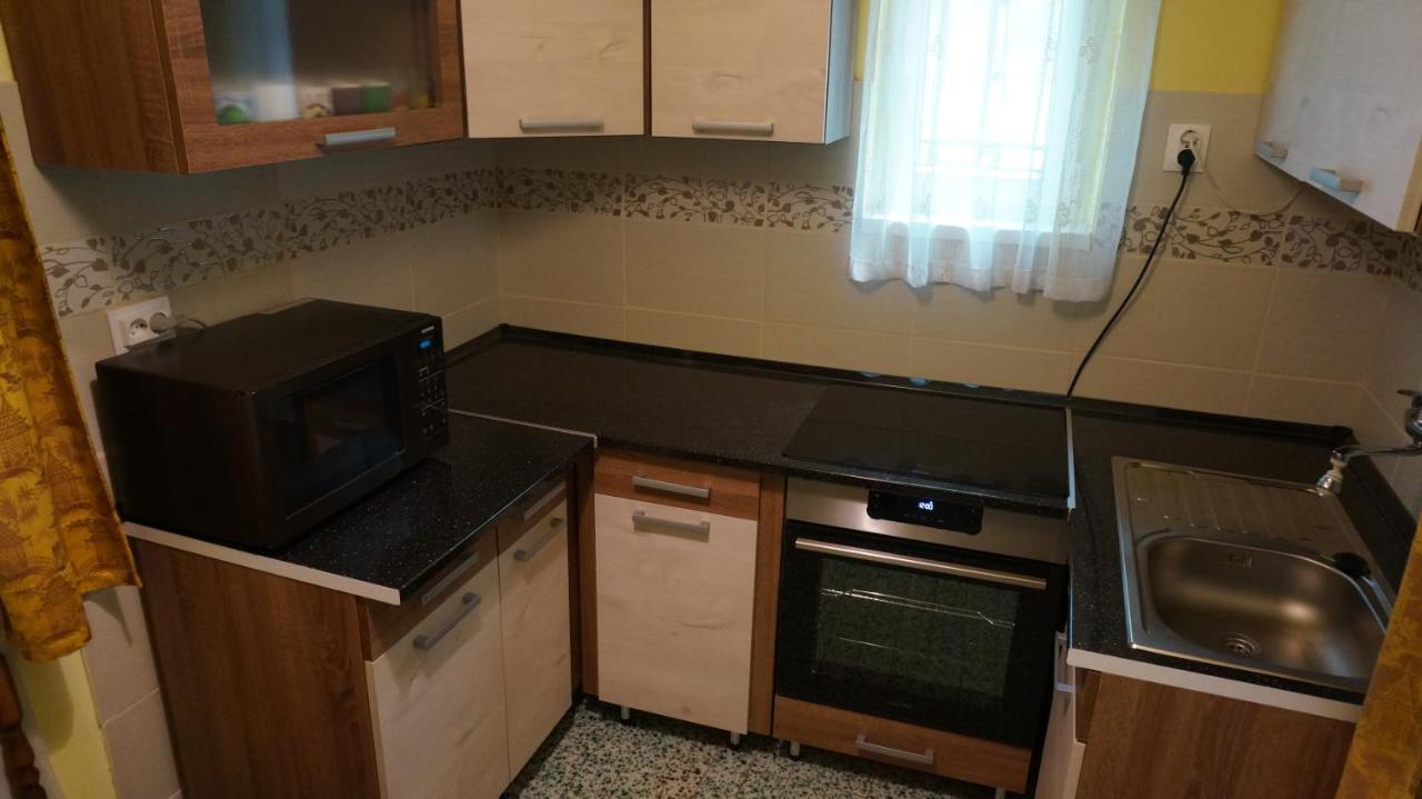 Sunny Apartman Ньїредьгаза Екстер'єр фото